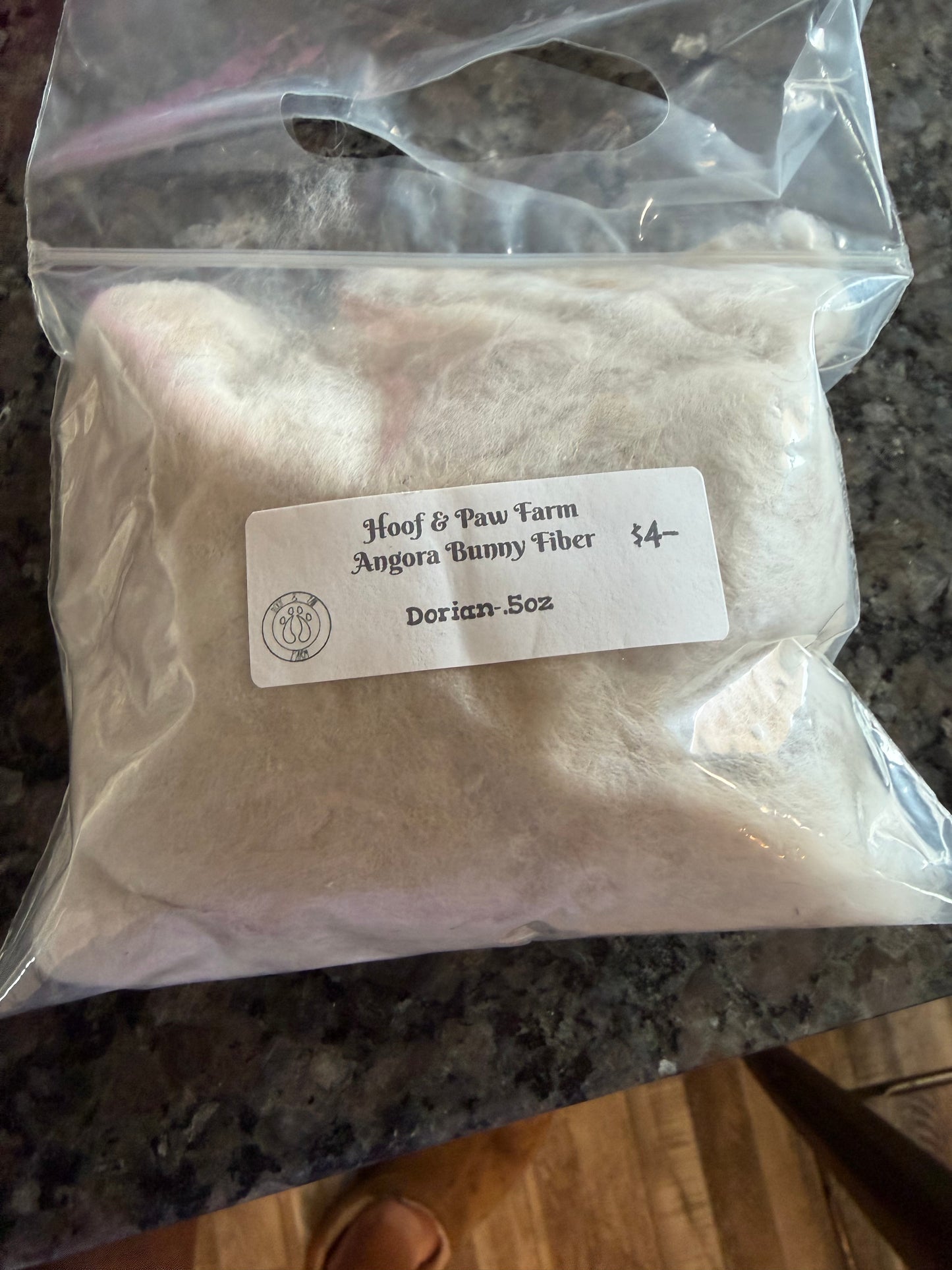 Raw Angora Rabbit Fiber (Dorian)